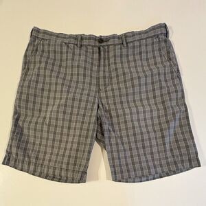 TOMMY HILFIGER Men's Gray Plaid Flat Front Chino Bermuda Shorts Size 40